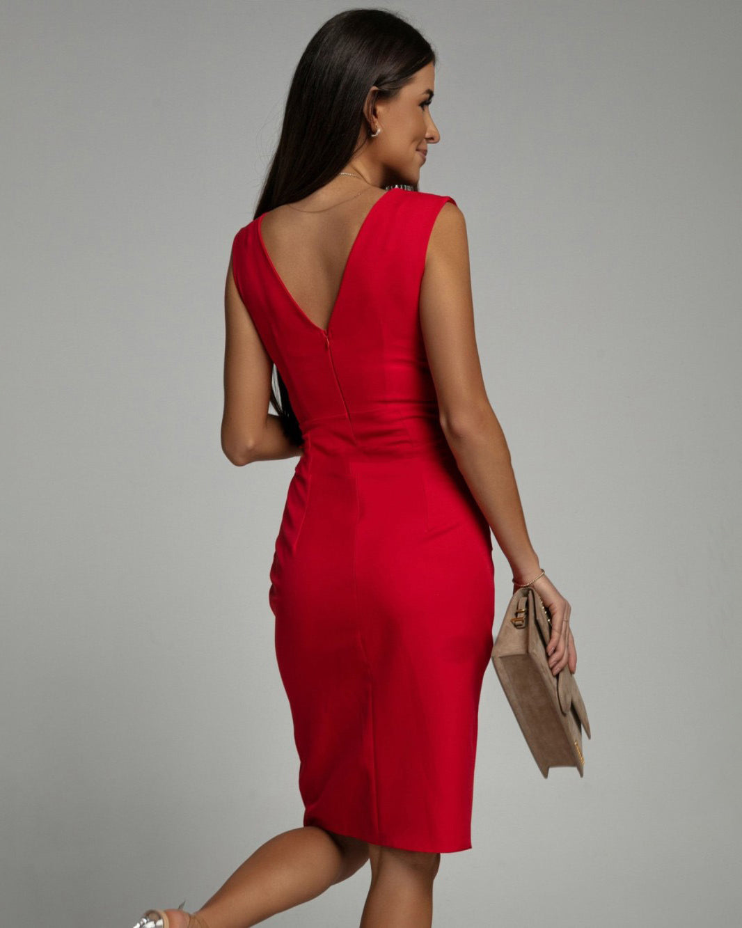 Roseline™|Robe cintrée avec décolleté en V et fente
